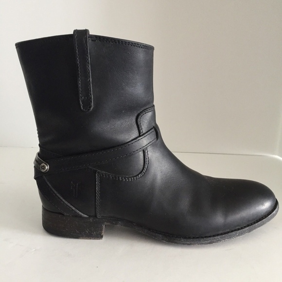 Frye Women's Lindsay Leather Ankle Riding Boots Harness Metal Plate Slip-On 6.5B - Picture 1 of 16
